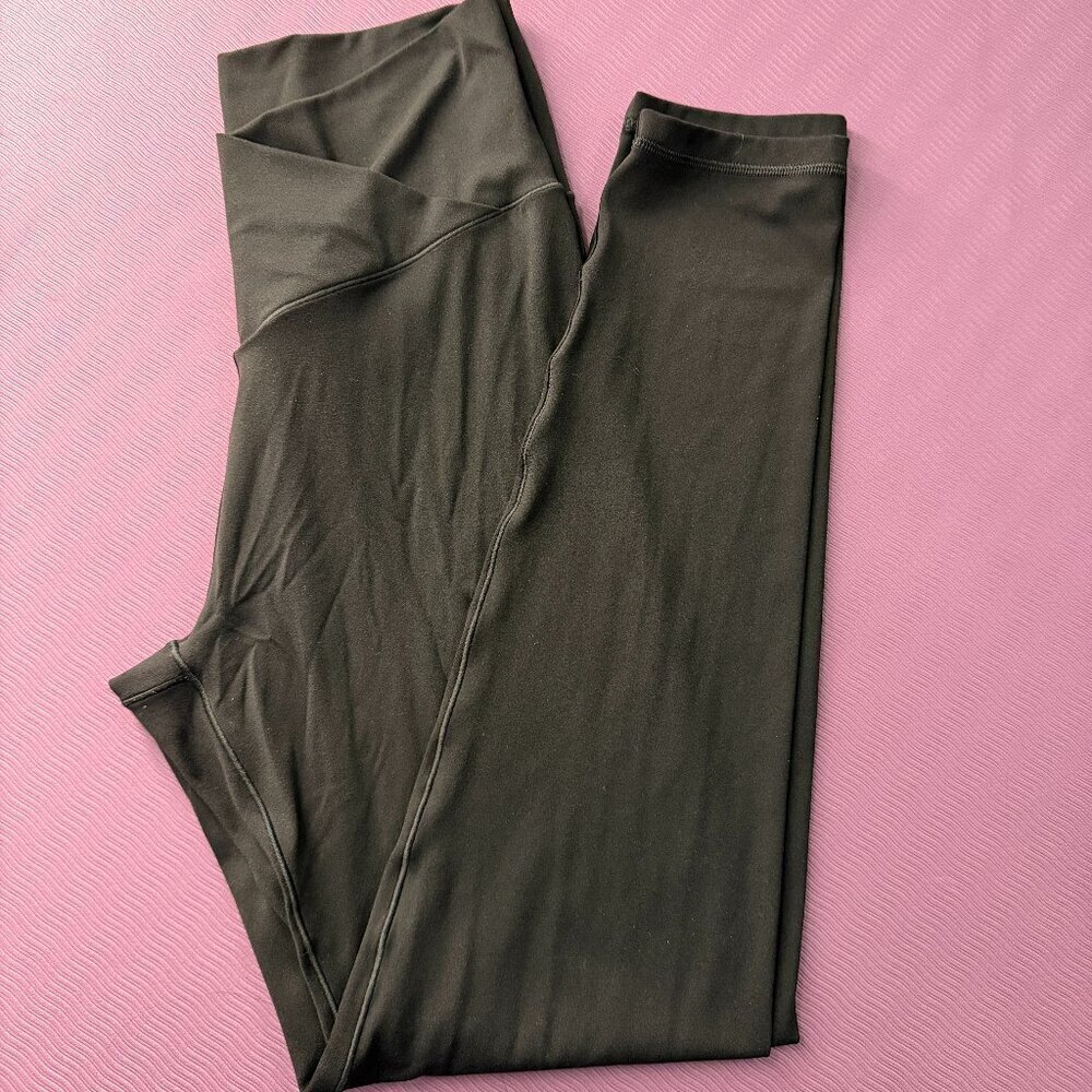 EUC - Aerie Offline Real Me Legging Cross over 7/8  - Size L